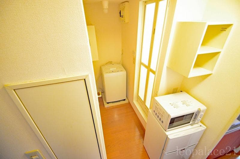 Room image 10