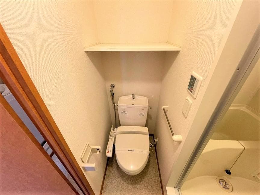 Room image 13