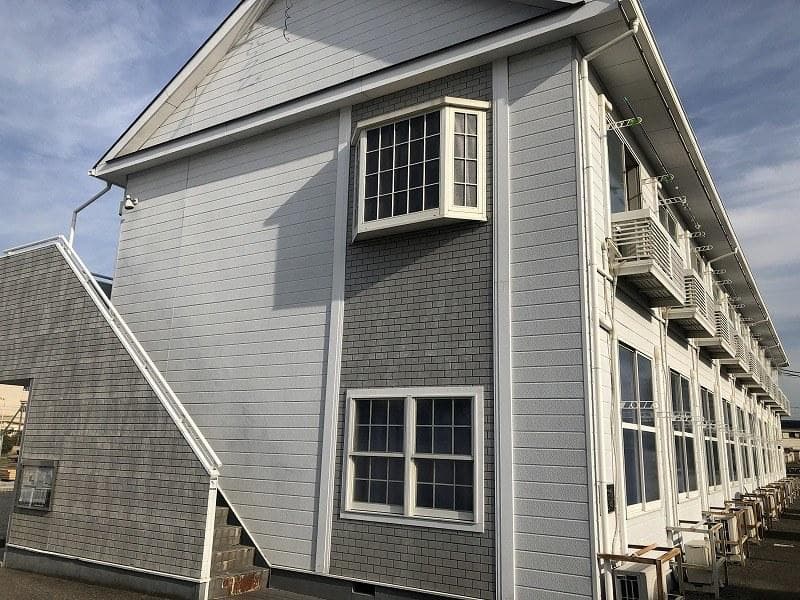 Main exterior of leopalace Izumisano