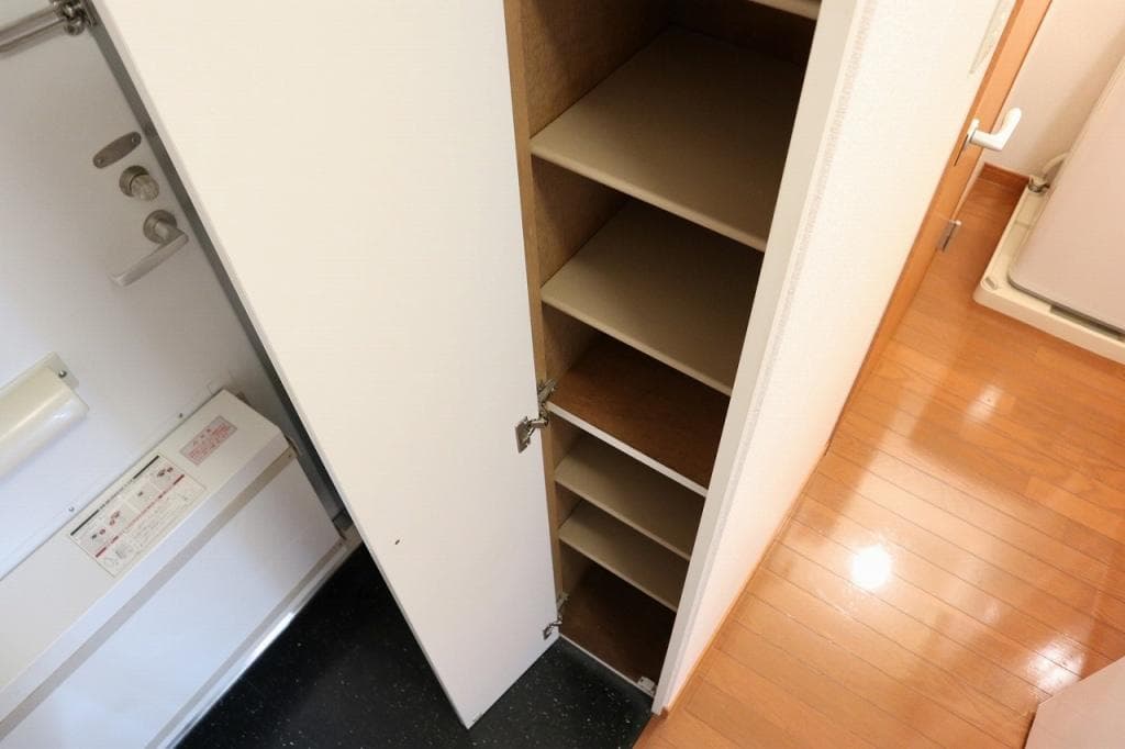 Room image 12