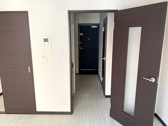 Room image 16