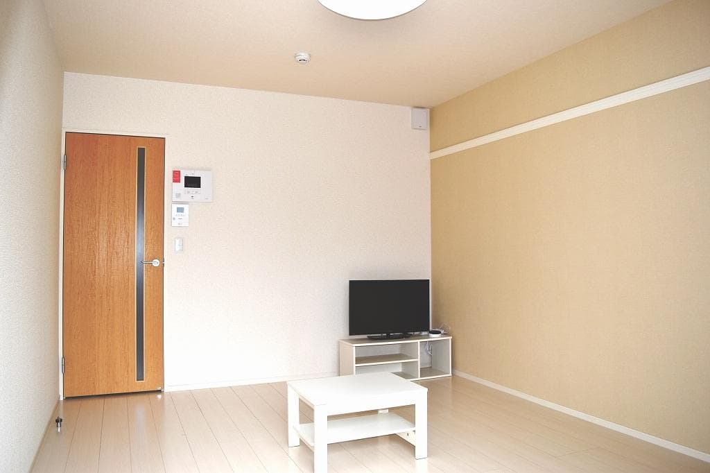 Room image 15