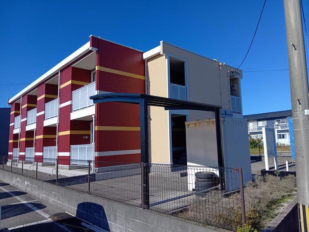 Main exterior of LEONEXT Pastorale Yokota
