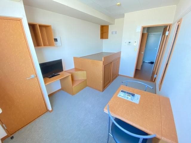 Room image 9