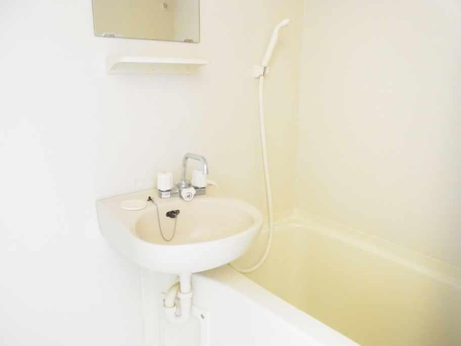 Room image 13