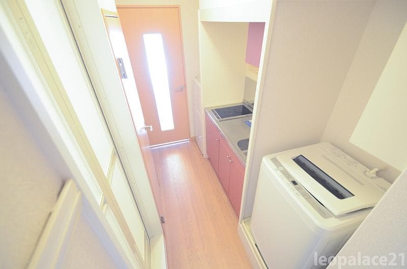 Room image 12