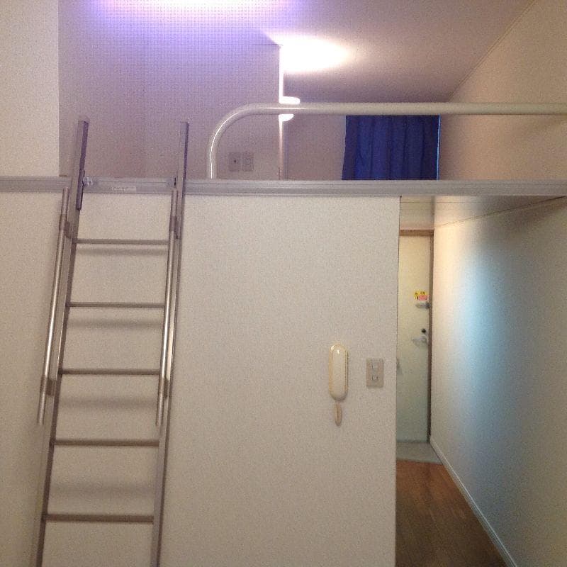 Room image 16
