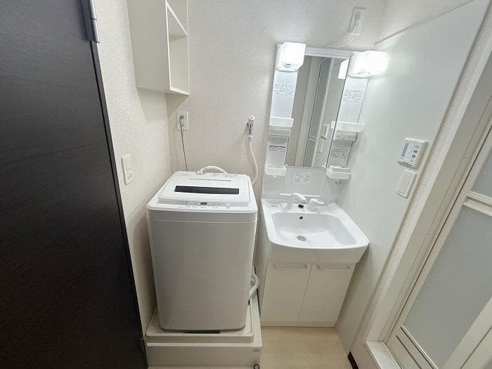 Room image 12