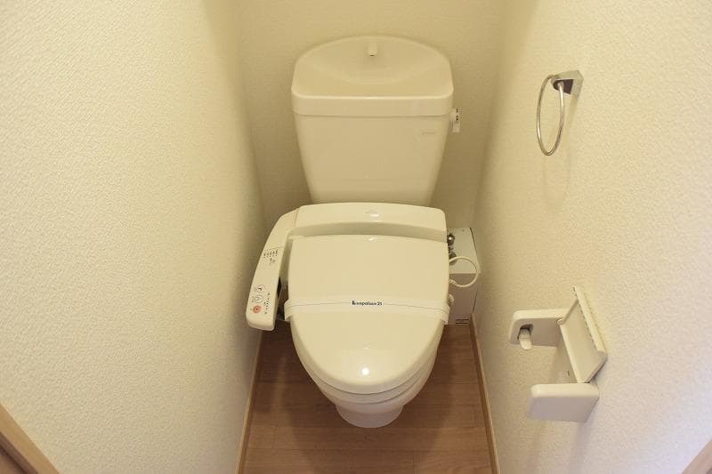 Room image 8