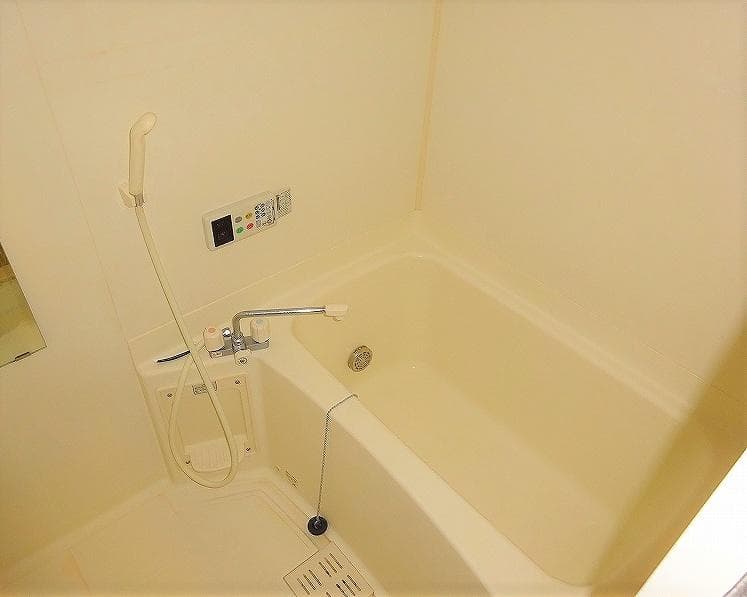 Room image 8