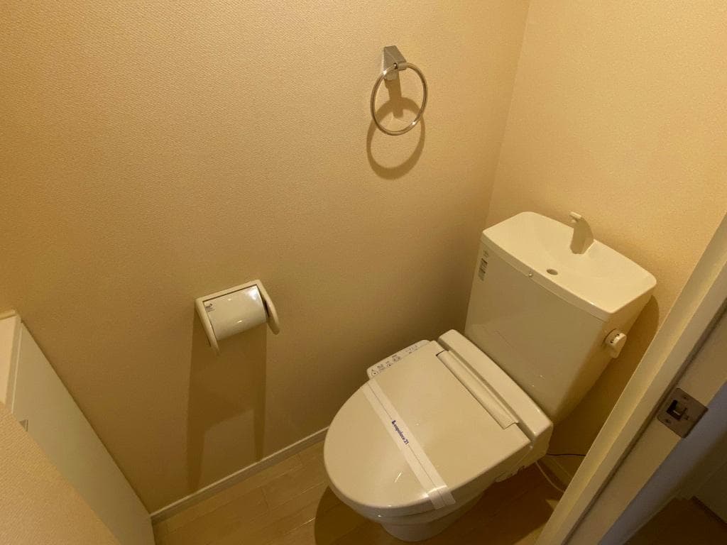 Room image 10