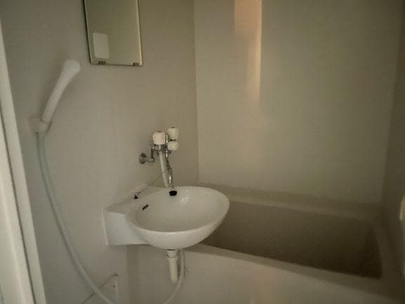 Room image 12
