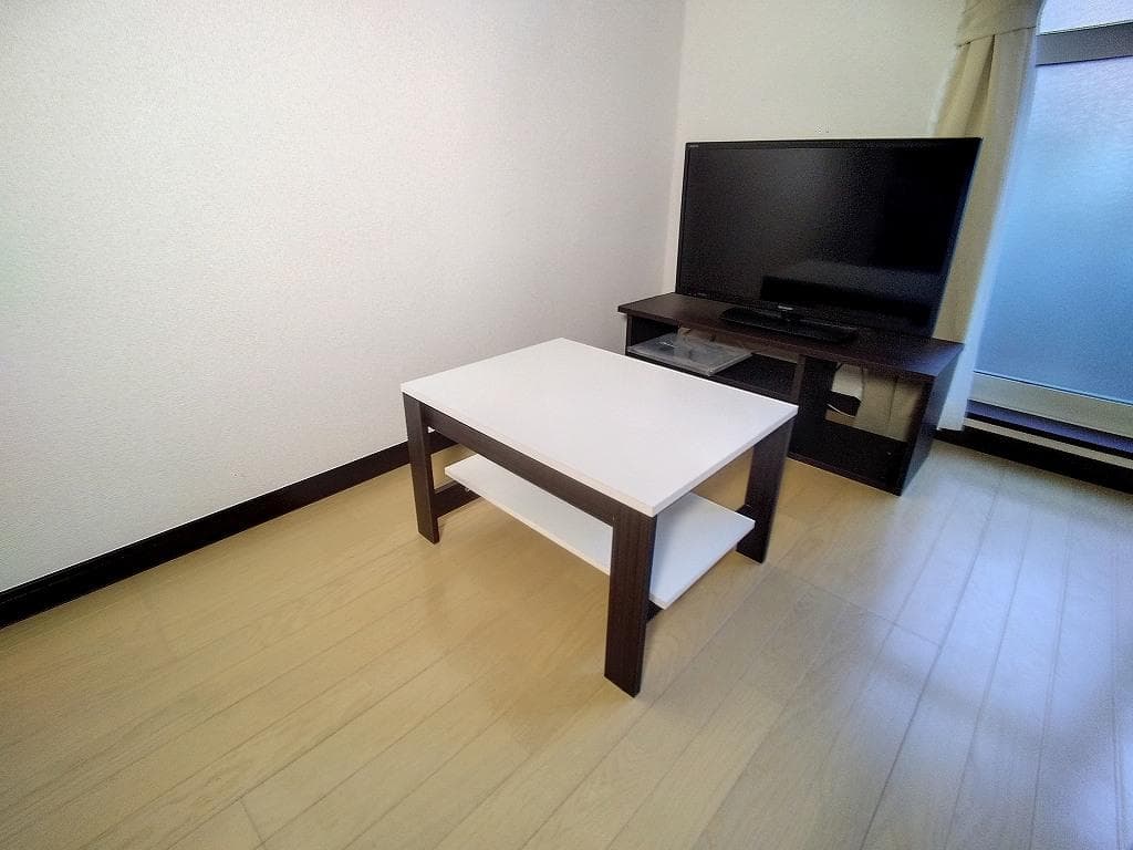 Room image 16