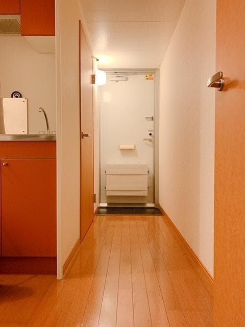 Room image 8