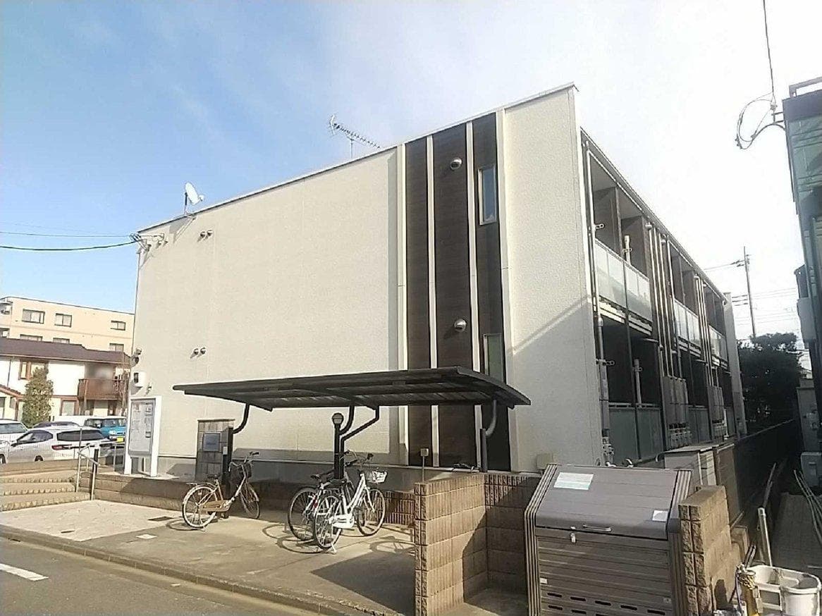 Main exterior of LEONEXT Sakaecho Kinen Kouen