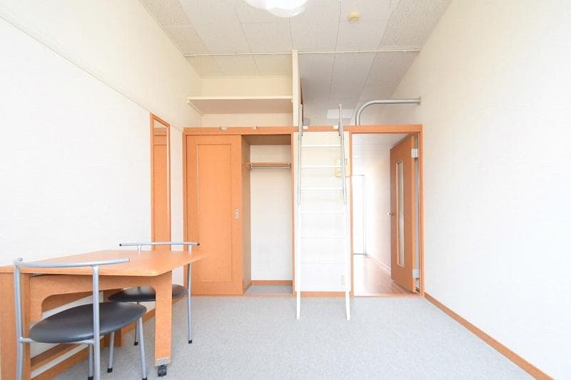 Room image 11