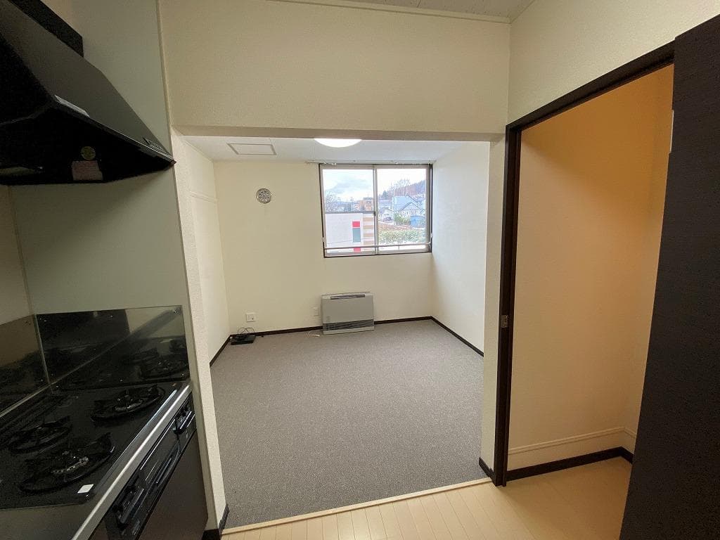 Preview interior of LEONEXT Happiness Sangoukan