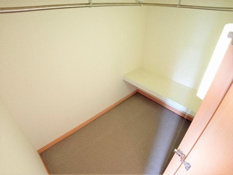 Preview interior of leopalace Refined