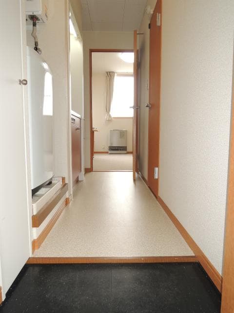 Room image 8