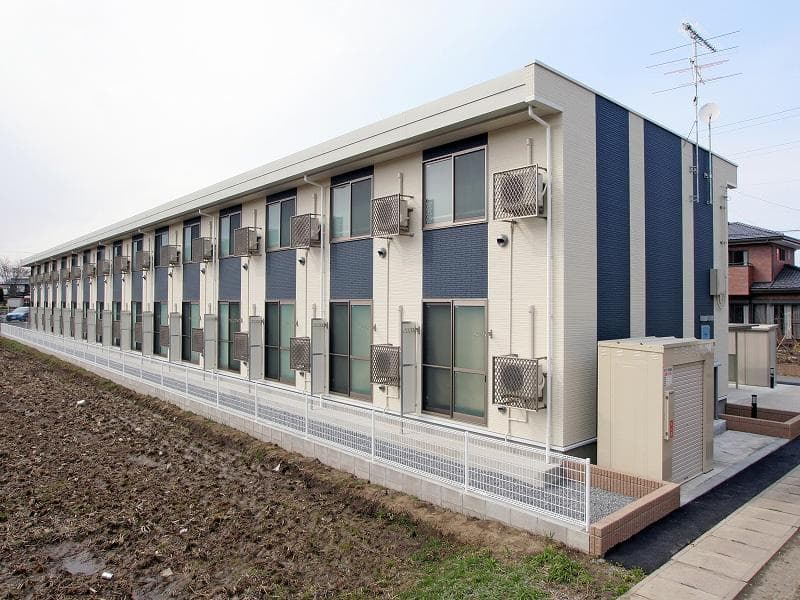 Main exterior of LEONEXT Vilanova