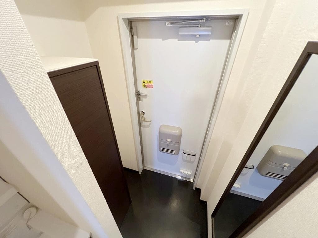 Room image 14