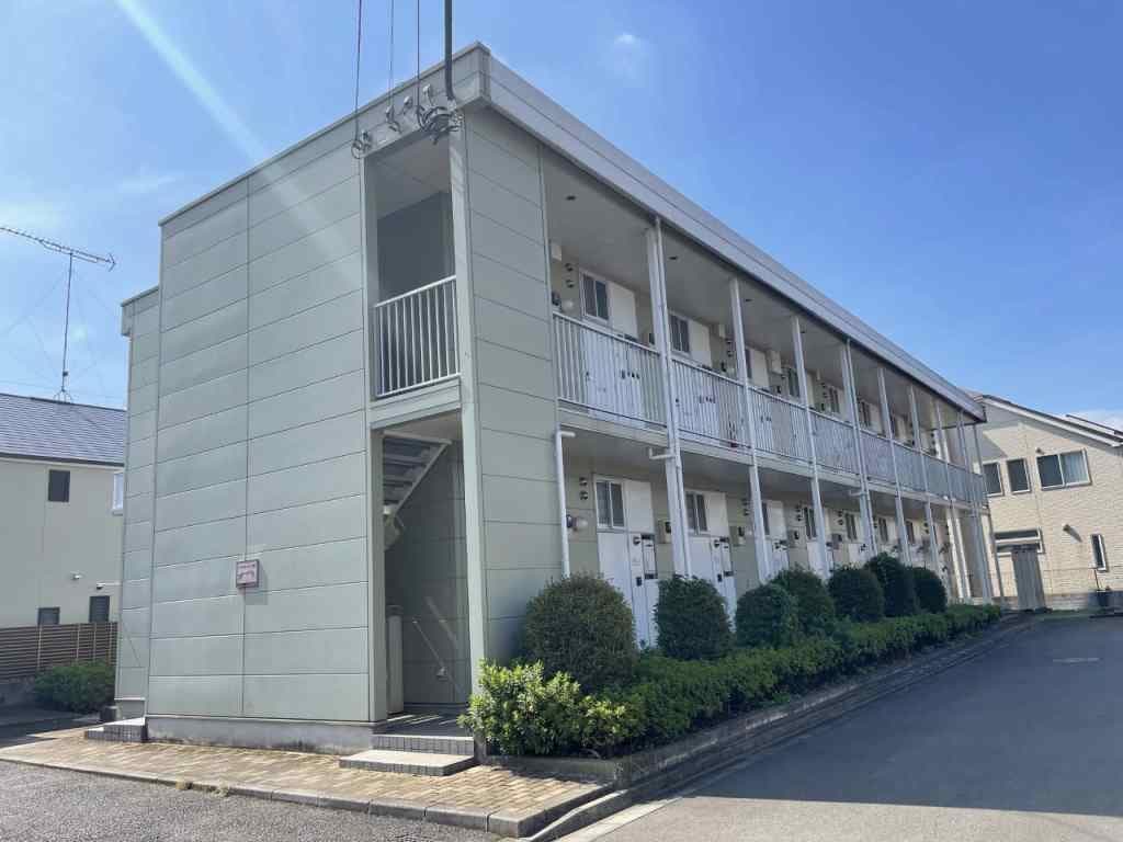 Main exterior of leopalace Kunugi