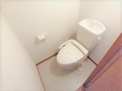 Room image 9