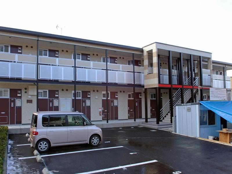 Main exterior of leopalace Sogabe