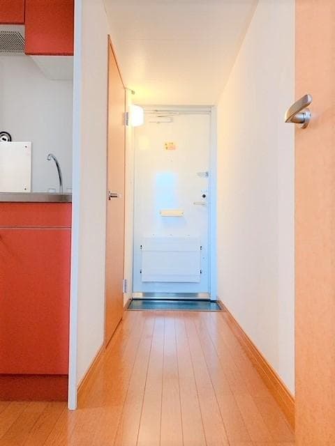 Room image 8