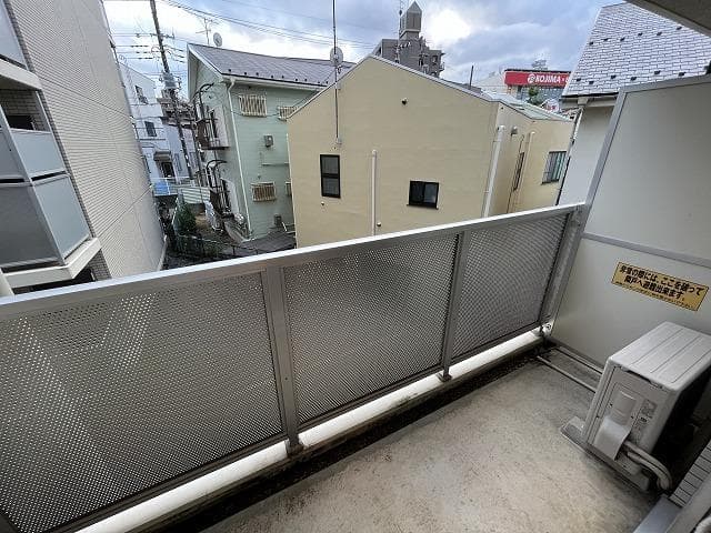 Room image 16