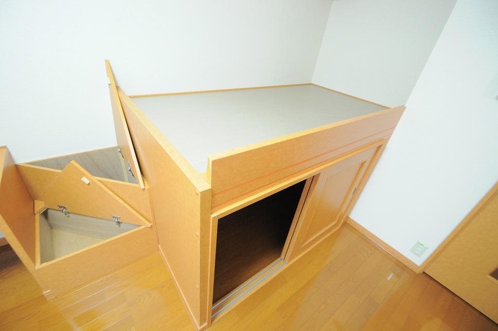 Room image 12