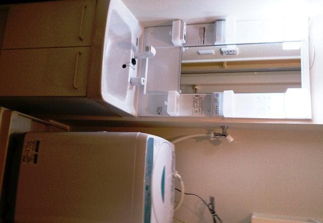 Room image 8