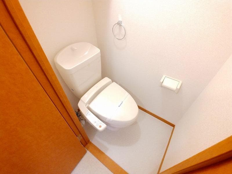 Room image 8