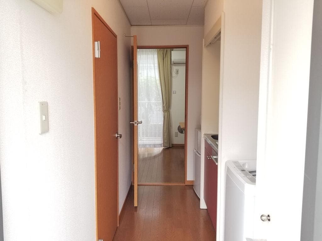 Room image 9
