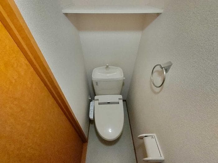 Room image 8