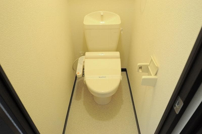 Room image 8