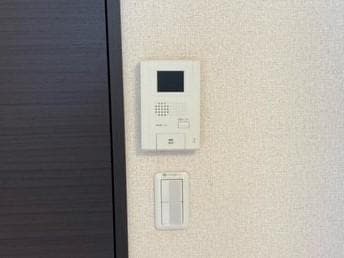 Room image 16