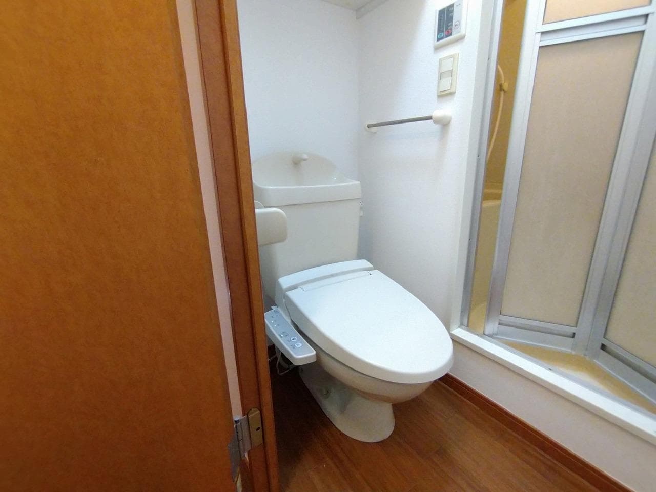 Room image 9
