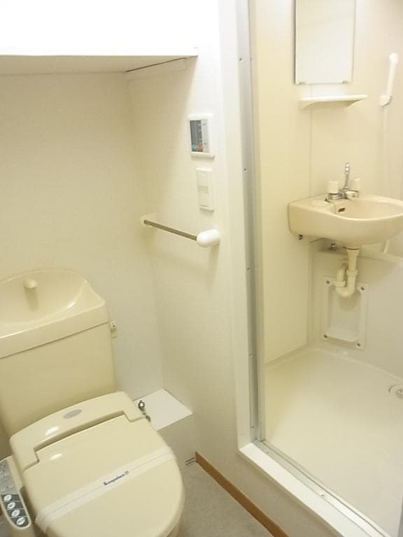 Room image 13