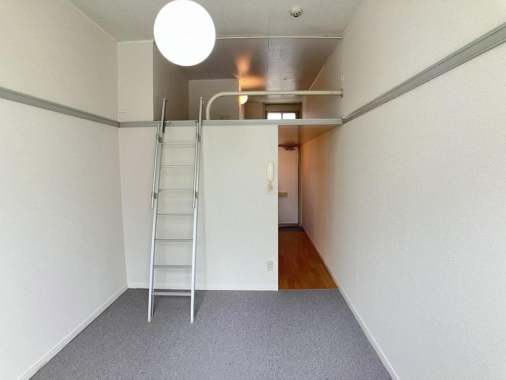 Room image 14