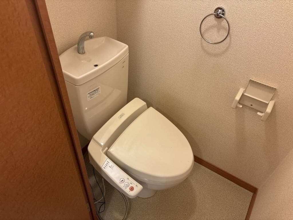 Room image 8