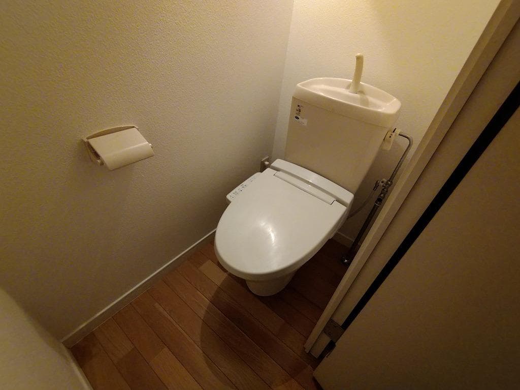 Room image 9