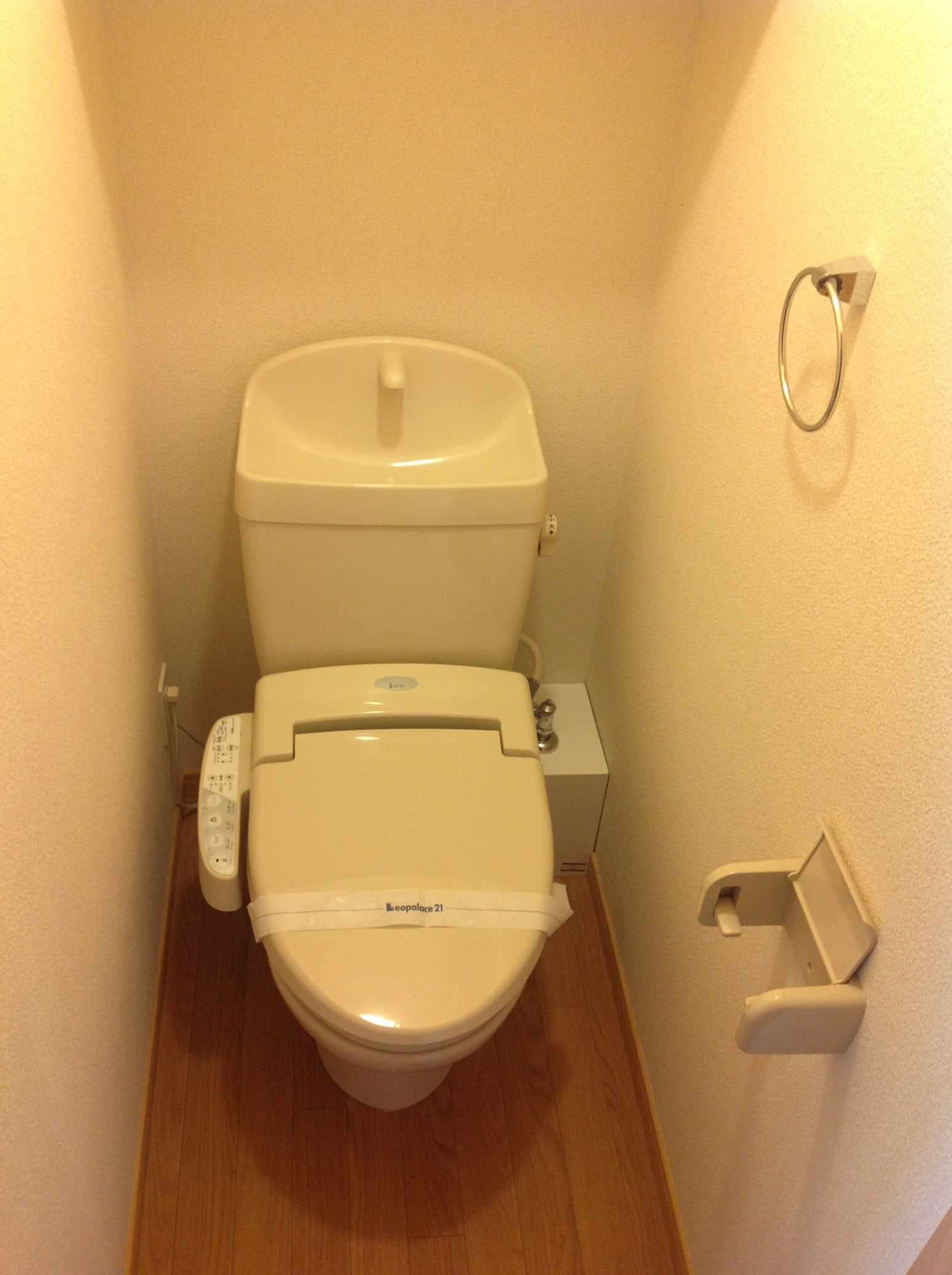Room image 12
