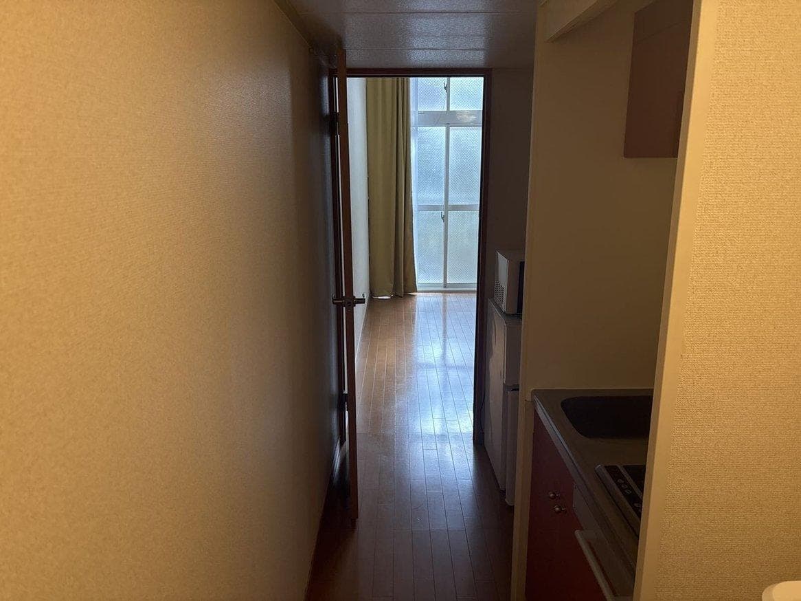 Room image 8
