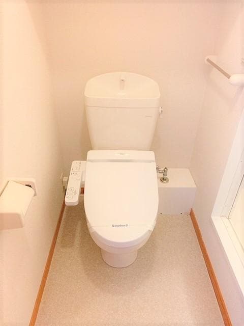 Room image 9