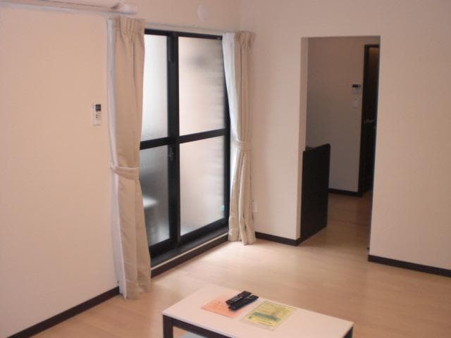 Preview interior of LEONEXT Quatre Poches