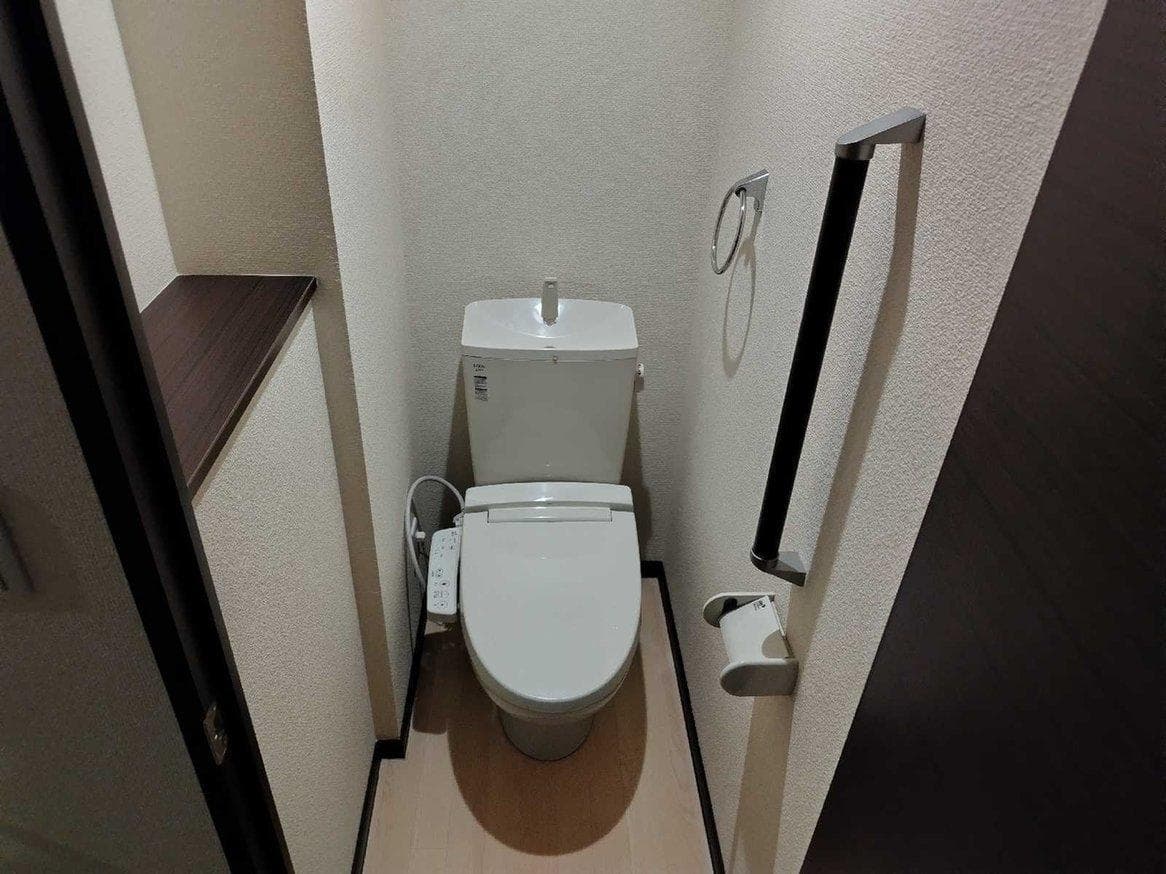 Room image 9