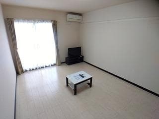 Preview interior of LEONEXT Spinel