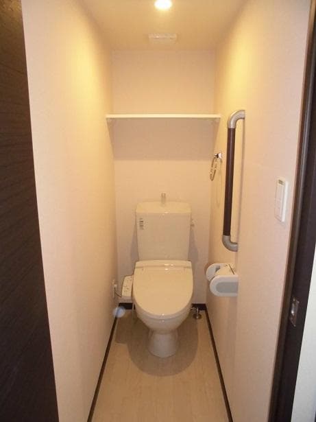 Room image 10