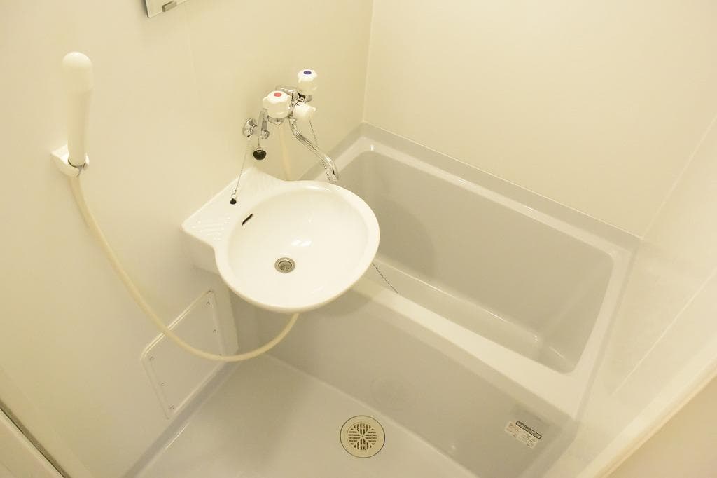 Room image 8